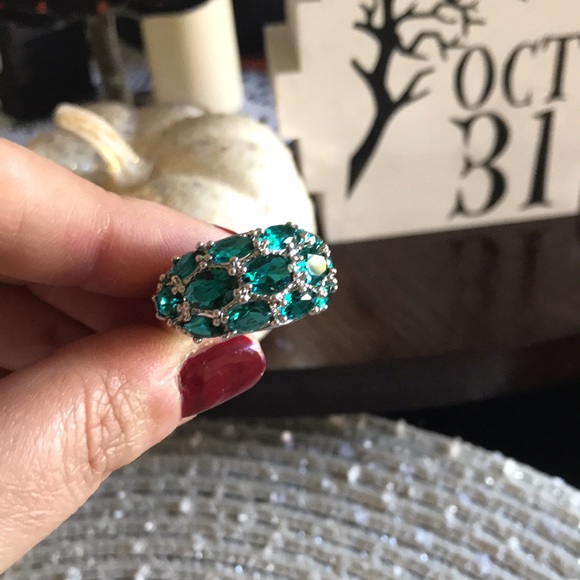 High qlty lab created aqua grn gemstone ring, 925 silver plated sz 9 & 10 avail. - Picture 3 of 7